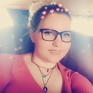 Meet your Posher, Julliete